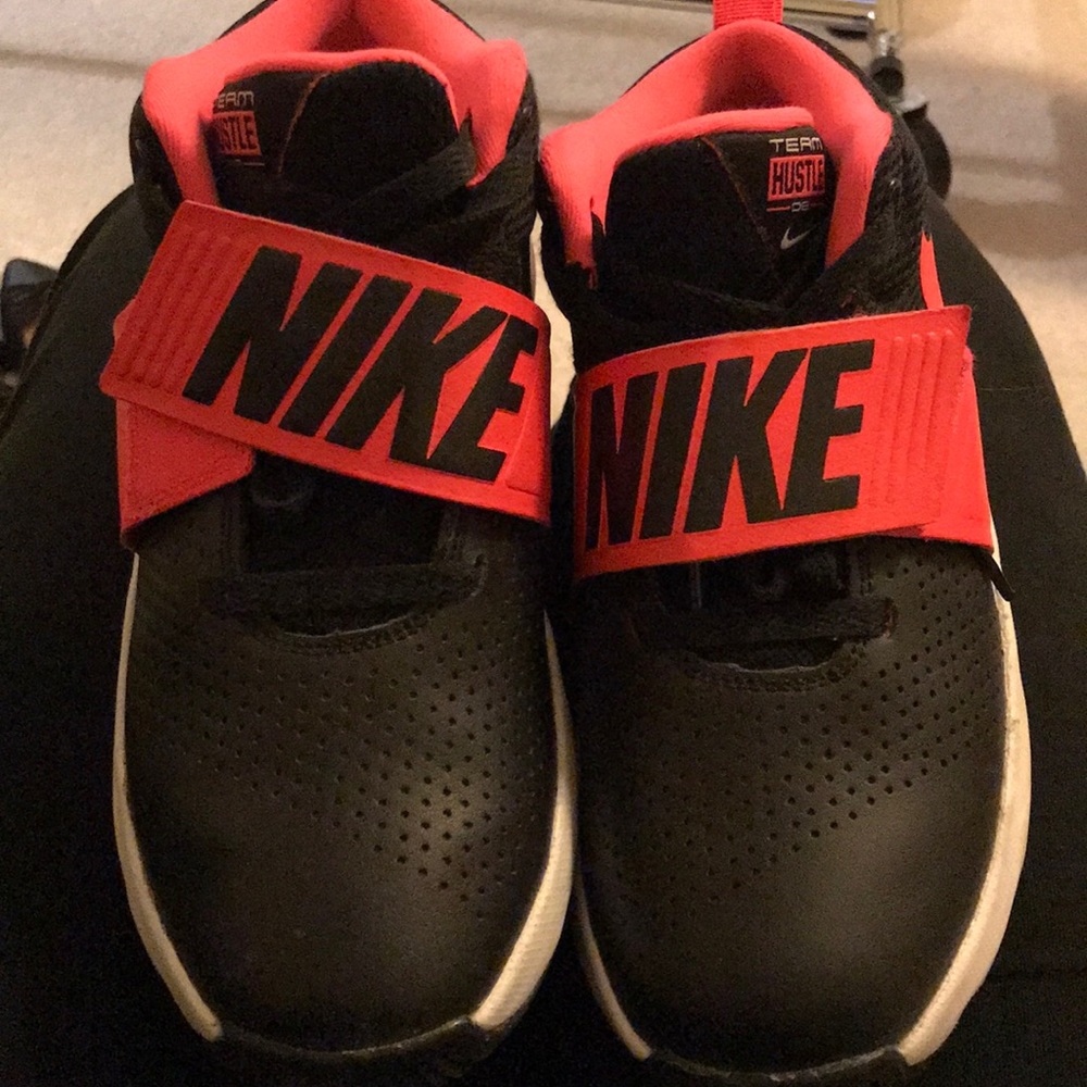 Nike basketball shoes- GIRLS SZ5